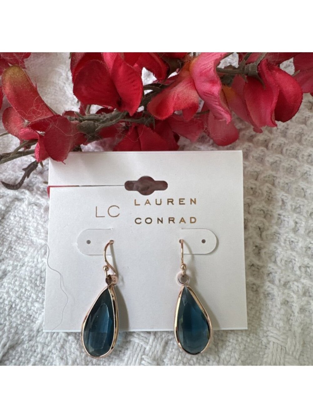LC Lauren Conrad Earrings Teardrop Dangle Blue GoldTone NEW